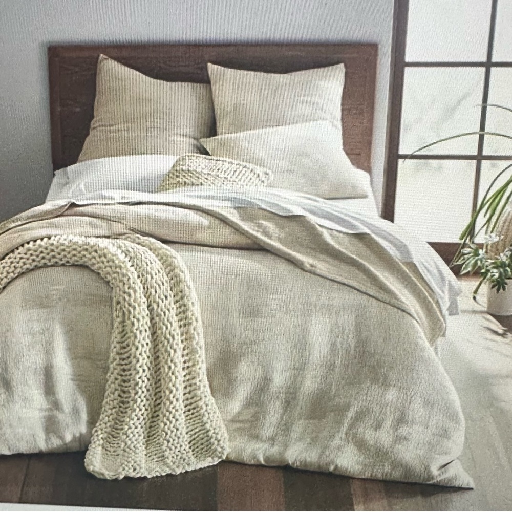 Macy's Cream Comforter Set